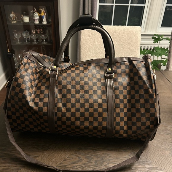 Checkered Brown Duffel Bag Approx 22x14 NWOT - Picture 2 of 7